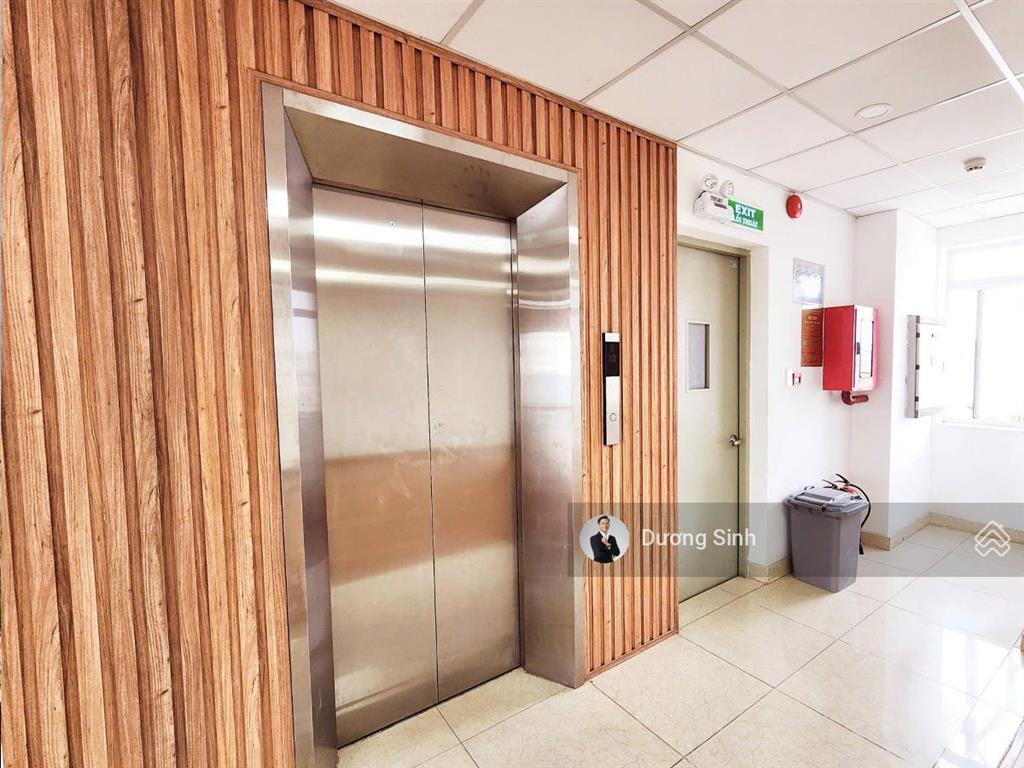 Building cho thuê mặt tiền đường cộng hòa. ngang 10m. 1 hầm  7 tầng. sàn thông suốt. pccc đầy đủ