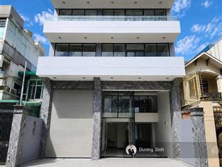 Tòa nhà cho thuê đường cách mạng tháng tám. dt 10x16m. 1 hầm  6 tầng. sàn suốt. pccc
