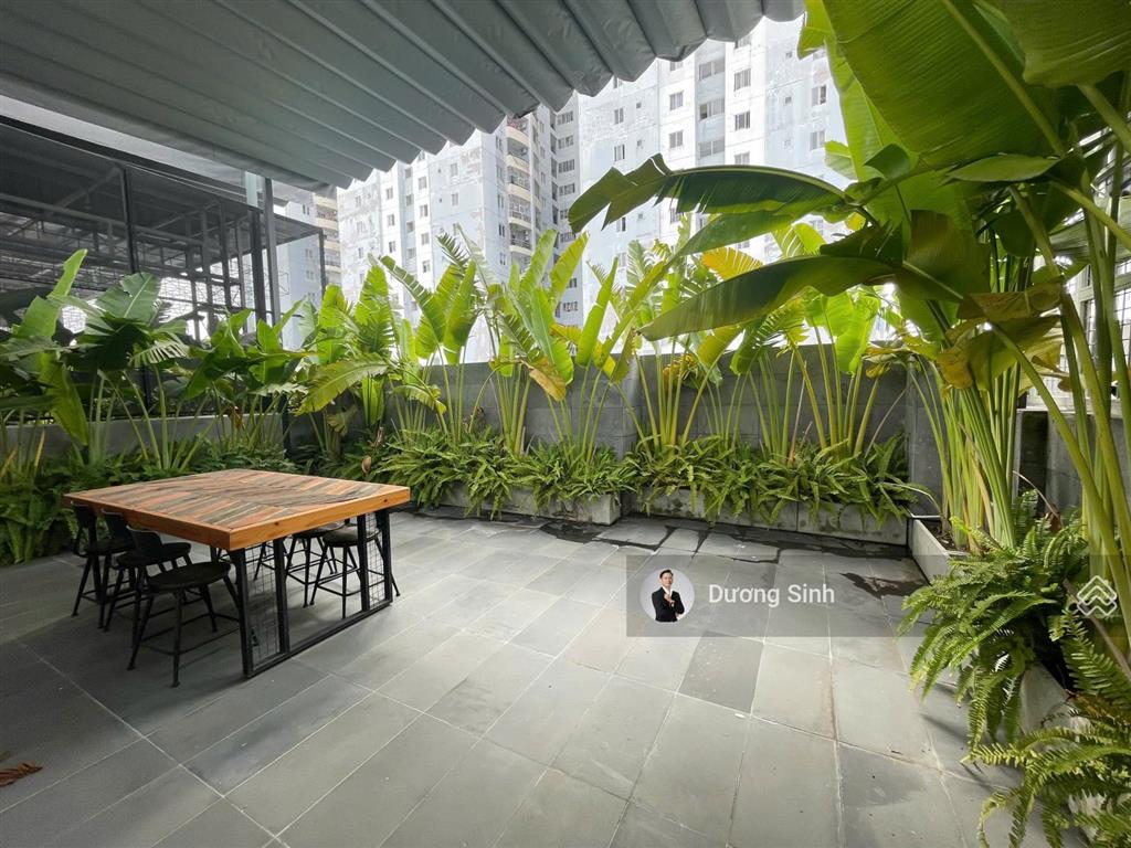 Nhà nguyên căn mặt tiền đường nguyễn minh hoàng, khu k300. 1 trệt 3 lầu sân thượng. thang máy