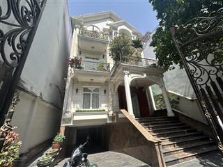 Cho thuê biệt thự đường cộng hòa. dt 12x26m. 1 hầm  4 tầng. nội thất cơ bản