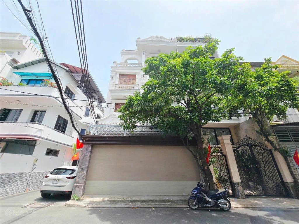 Cho thuê nhà nguyên căn khu bàu cát. dt 8x18m. 1 trệt 3 lầu. sẵn máy lạnh.