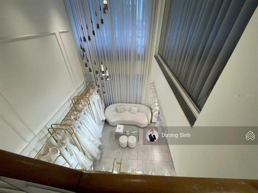 Cho thuê nhà mặt tiền hoa mai. dt 8x18m. 5 tầng. khu bàn cờ an ninh