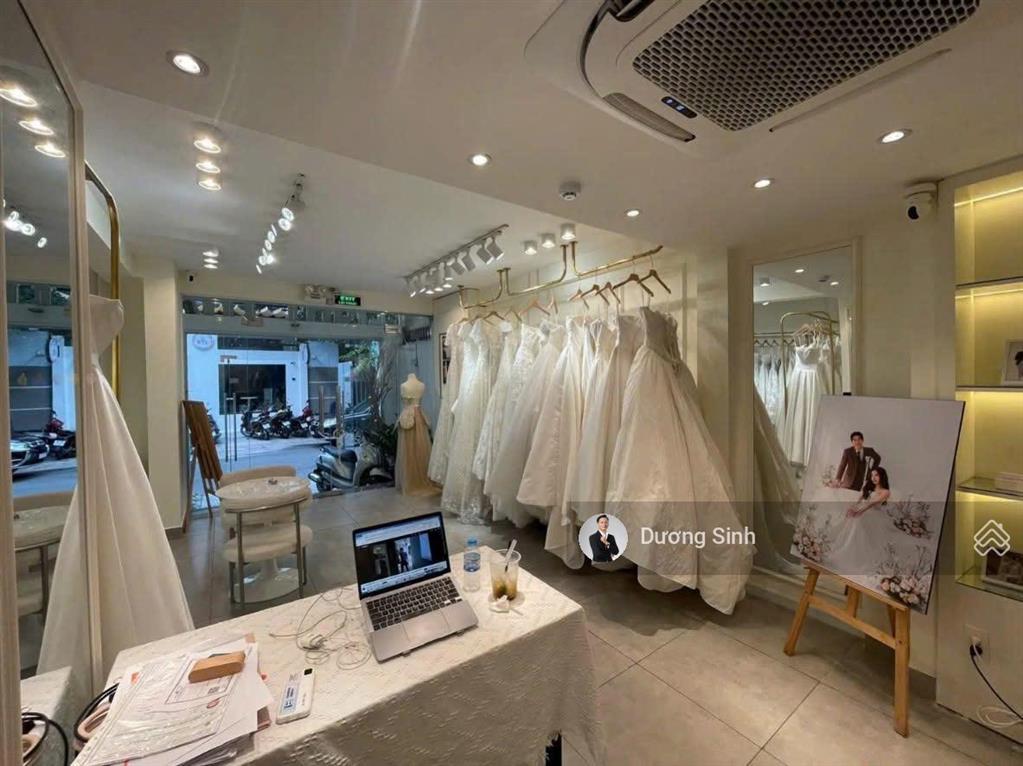 Cho thuê nhà mặt tiền hoa mai. dt 8x18m. 5 tầng. khu bàn cờ an ninh