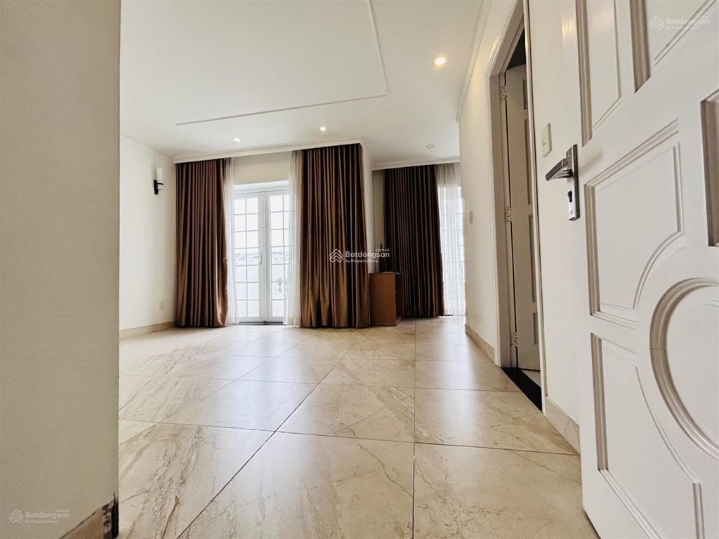 Biệt thự cho thuê mt đường nguyễn thế lộc, khu vip k300. dt 9x20m. trệt 3 lầu. gara ô tô.