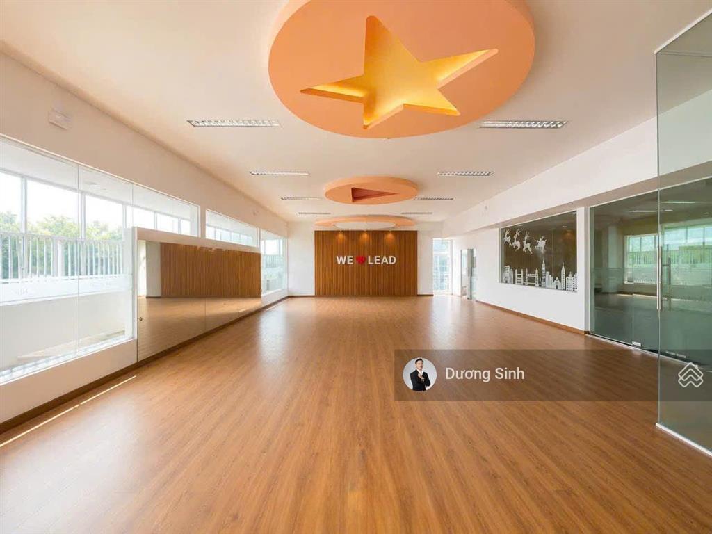 Siêu phẩm cho thuê 3mt đường hoàng việt. dt 40x25m. 1 trệt 4 lầu. thang máy. phù hợp giáo dục