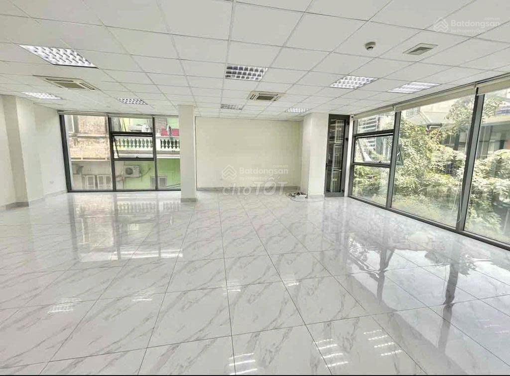 Siêu phẩm tòa nhà 2 mt cửu long  lam sơn. khu vip sân bay. dt 12x25m. hầm 7 tầng nổi. pccc chuẩn