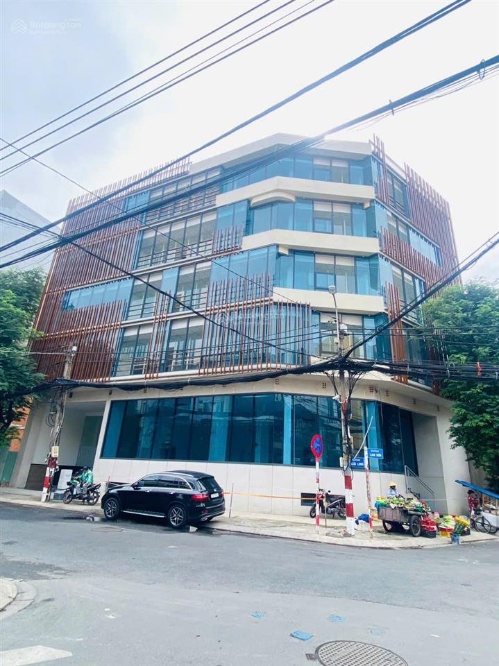 Siêu phẩm tòa nhà 2 mt cửu long  lam sơn. khu vip sân bay. dt 12x25m. hầm 7 tầng nổi. pccc chuẩn