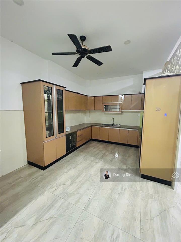 Biệt thự cho thuê đường trường chinh. dt 9x17m. 1 trệt 3 tầng. thang máy. sẵn máy lạnh