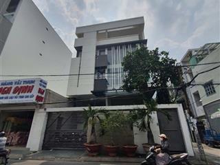 Tòa nhà cho thuê mt thăng long, p4. dt 11x20m. 1 hầm 5 tầng. giá 100tr/tháng.