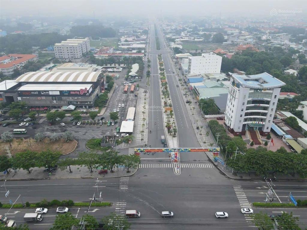 Bán gấp đất đẹp, 5747 m2 ở trần hưng đạo, p phú mỹ, hcm
