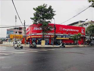 Cho thuê mặt bằng góc 2 mặt tiền núi thành  duy tân 550m2