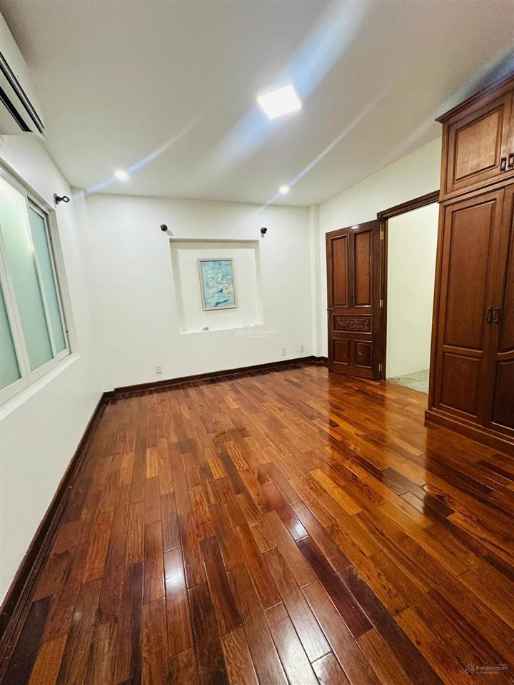 Chính chủ cần cho thuê nhà mặt phố trần phú sát bên cổng chợ hàn siêu đẹp, hàng hiếm có