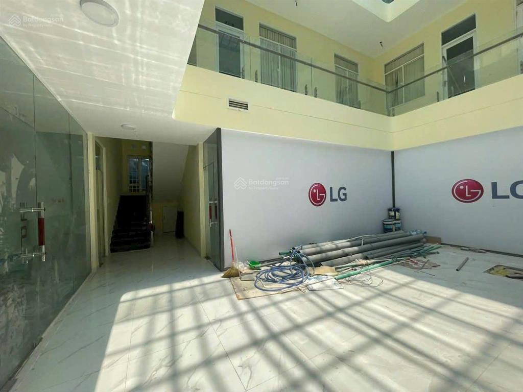Cho thuê tòa nhà nguyễn thị minh khai ngang 22m diện tích sàn 1400m2 trung tâm hải châu  đà nẵng