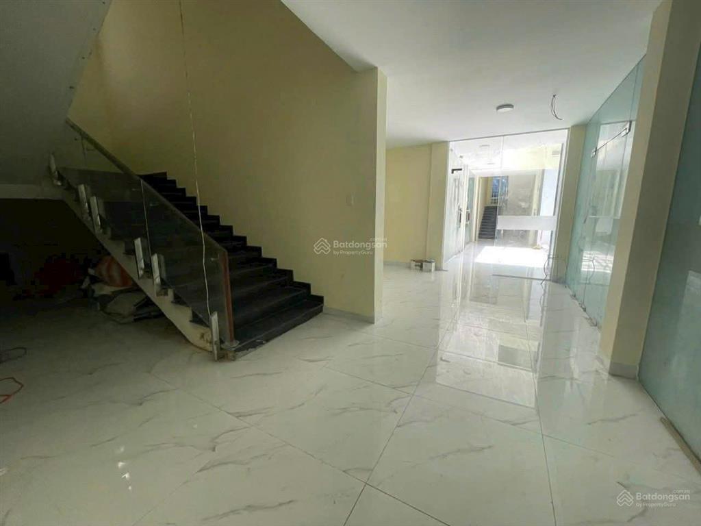 Cho thuê tòa nhà nguyễn thị minh khai ngang 22m diện tích sàn 1400m2 trung tâm hải châu  đà nẵng
