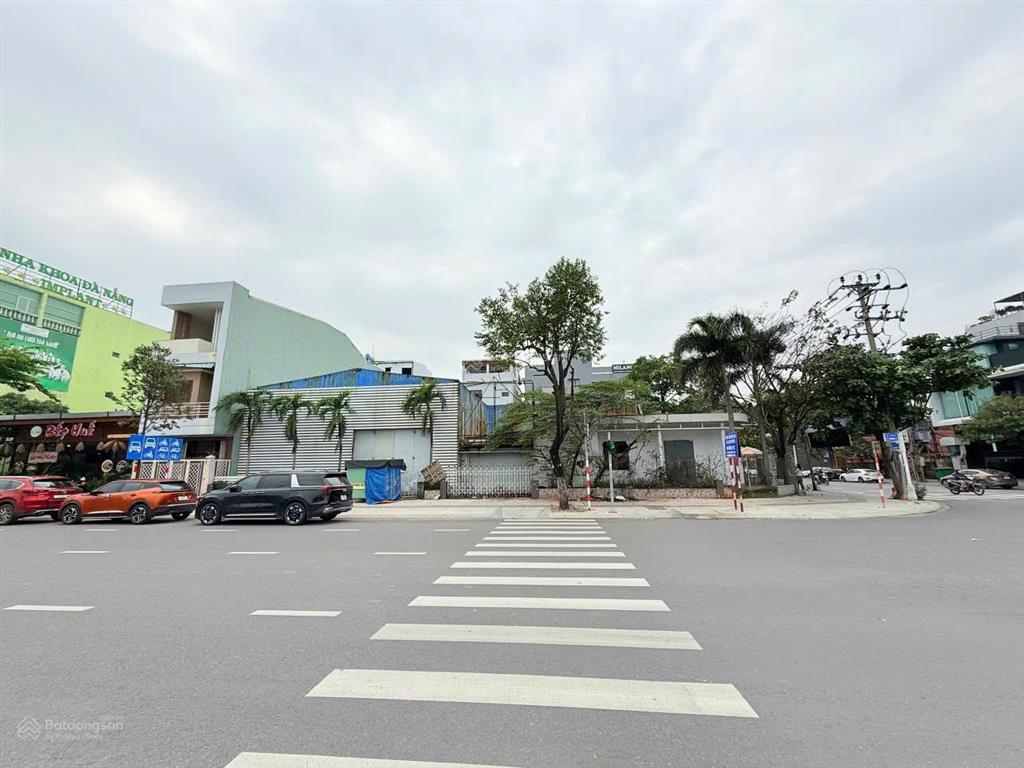 Cho thuê siêu phẩm góc 2 mặt tiền đường 2/9 gần 800m2