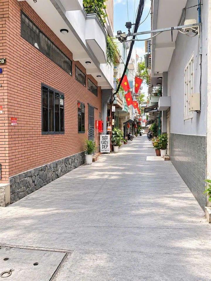 6 tỷ 5. tl. nhà 3 tầng cao đạt, quận 5. hướng tây nam