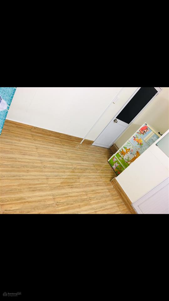 Cho thuê phòng giá rẻ quận 1, có 2 cửa sổ, thoáng mát gần chợ tân định