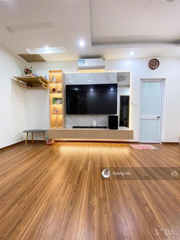 Cực hiếm bán chcc sát việt hưng dt 75m2 3pn/2wc tầng cao thoáng mát giá 5,1 tỷ