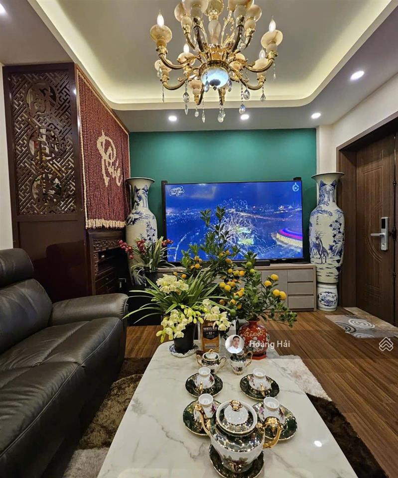Bán chcc kđt việt hưng dt gần 100m2 3pn/2wc căn góc nhà đẹp full nội thất giá 5,3 tỷ