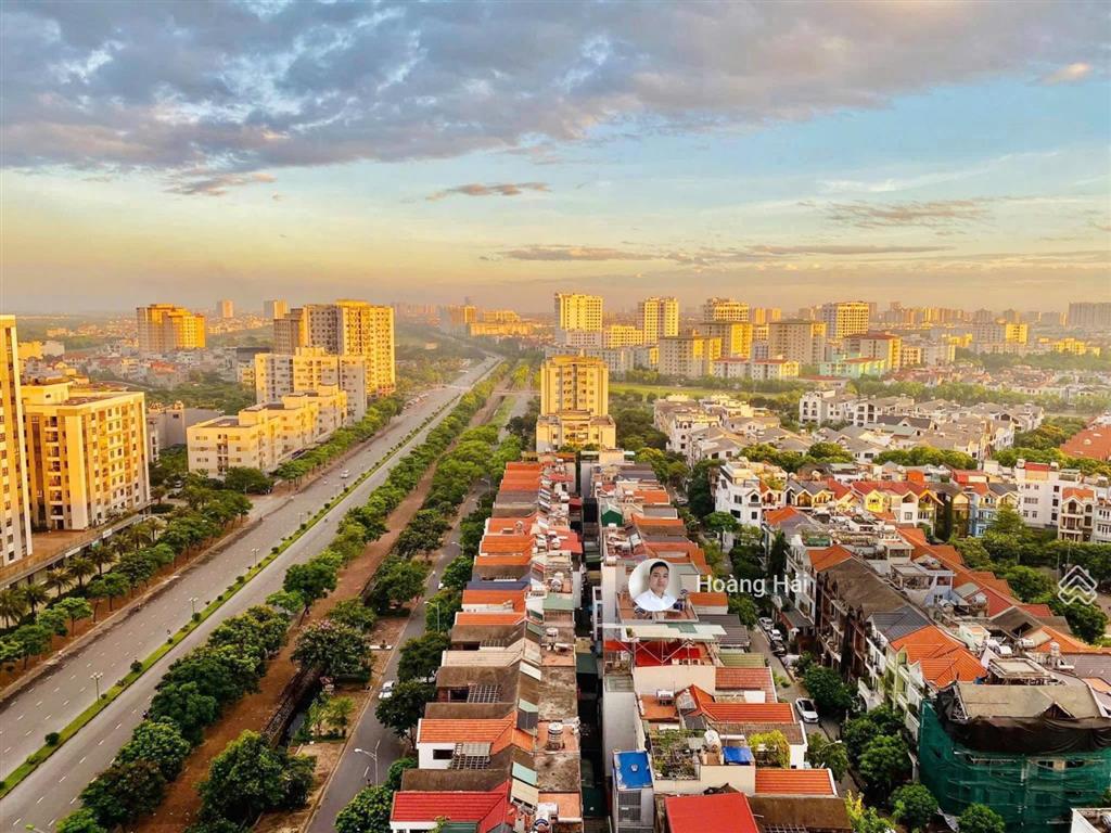 Bán căn hoa hậu green park việt hưng 121m 3 phòng ngủ/2wc ban công đông nam