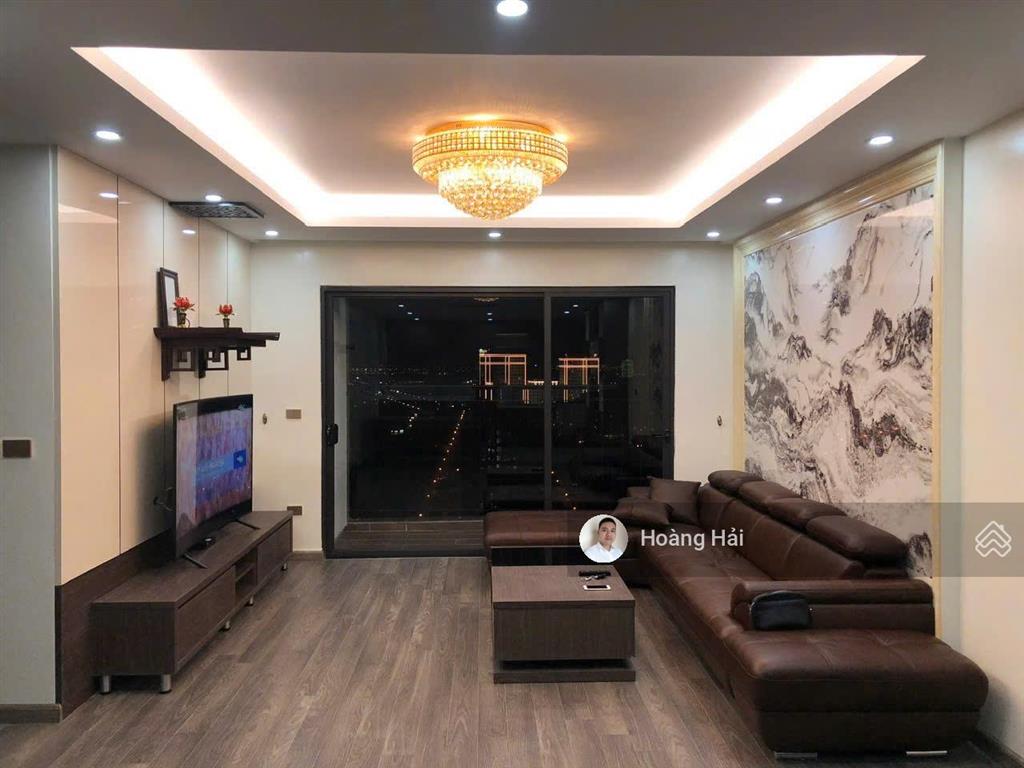 Bán căn hoa hậu green park việt hưng 121m 3 phòng ngủ/2wc ban công đông nam