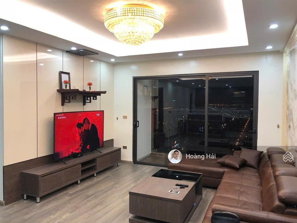 Bán căn hoa hậu green park việt hưng 121m 3 phòng ngủ/2wc ban công đông nam