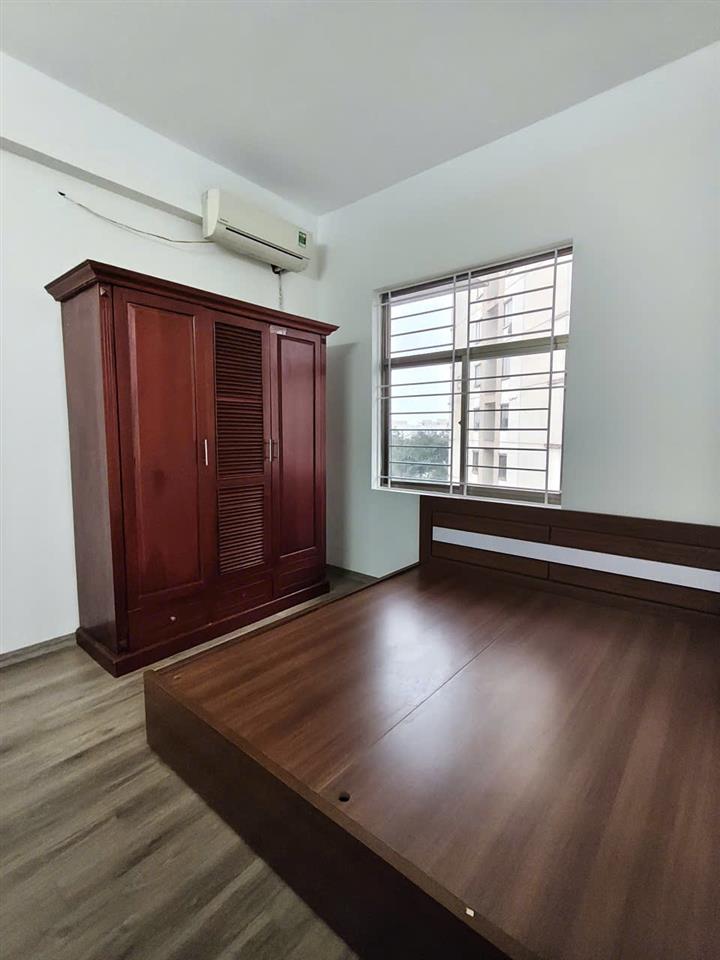 Cực hiếm bán chcc kđt việt hưng 80m2 2 phòng ngủ thoáng mát giá 3,85 tỷ