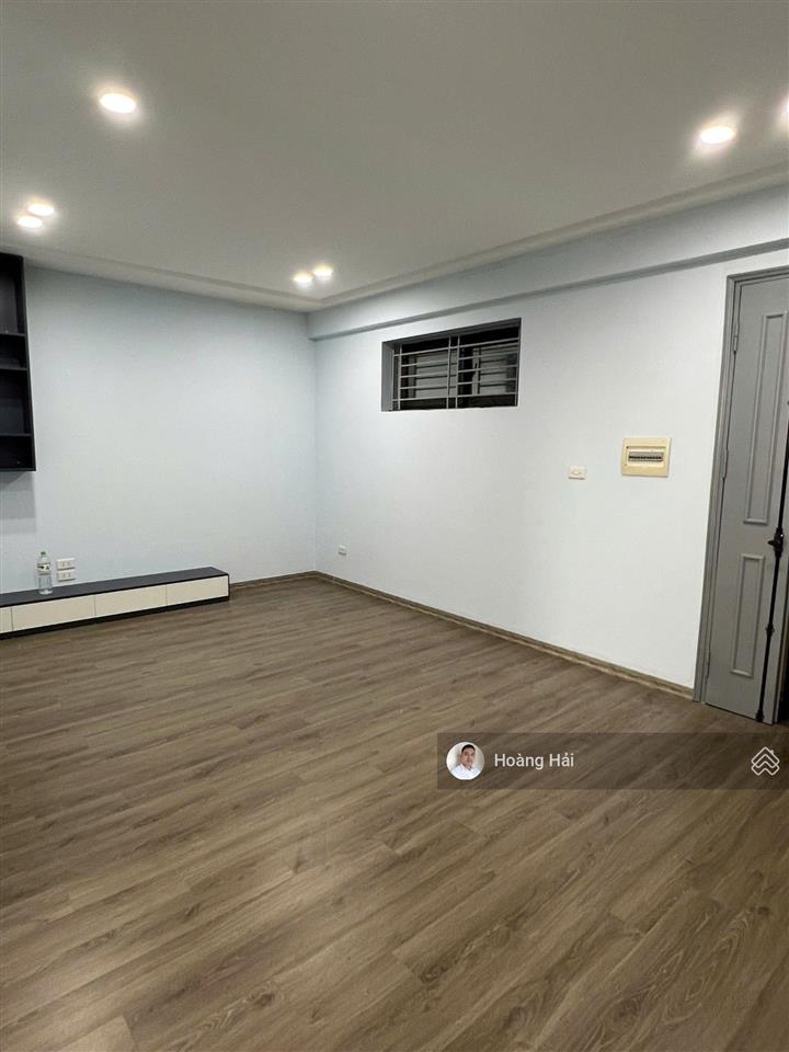 Cho thuê chcc việt hưng 83m 3pn/2wc tầng cao thoáng mát nhà đẹp giá 9tr/th