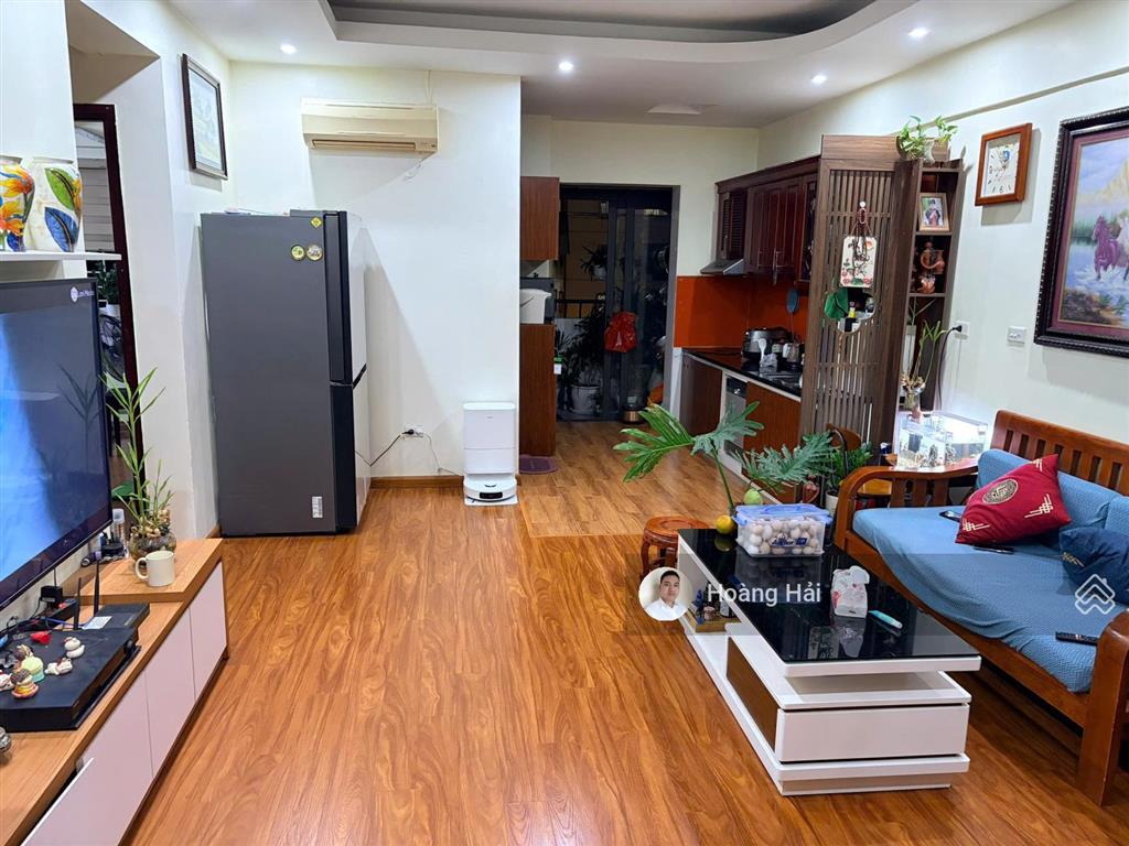 Bán chcc kđt việt hưng 77m2 2 phòng ngủ căn góc ban công đông nam giá 4,2 tỷ