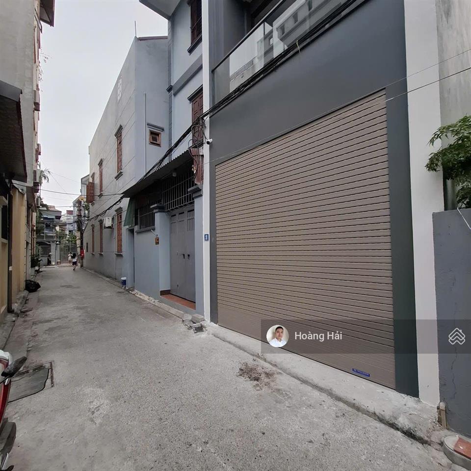 Cho thuê nhà riêng việt hưng mới tinh 61m2 5 tầng ngõ ô tô có thang máy full nội thất, giá 15tr/th