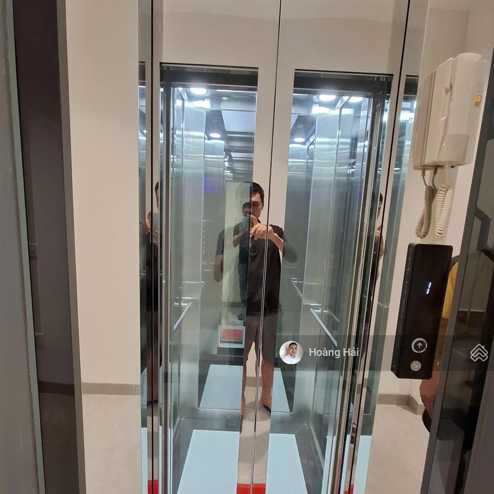 Cho thuê nhà riêng việt hưng mới tinh 61m2 5 tầng ngõ ô tô có thang máy full nội thất, giá 15tr/th