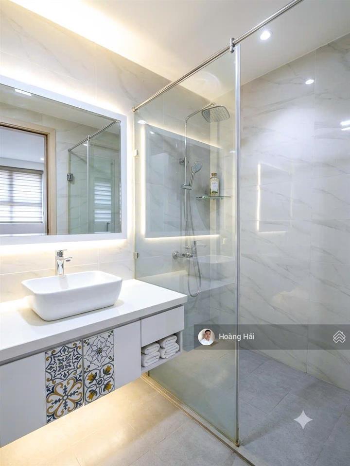 Cực hiếm bán chung cư dự án mới việt hưng 72m 2pn/2wc ban công thoáng sáng giá 5,15 tỷ