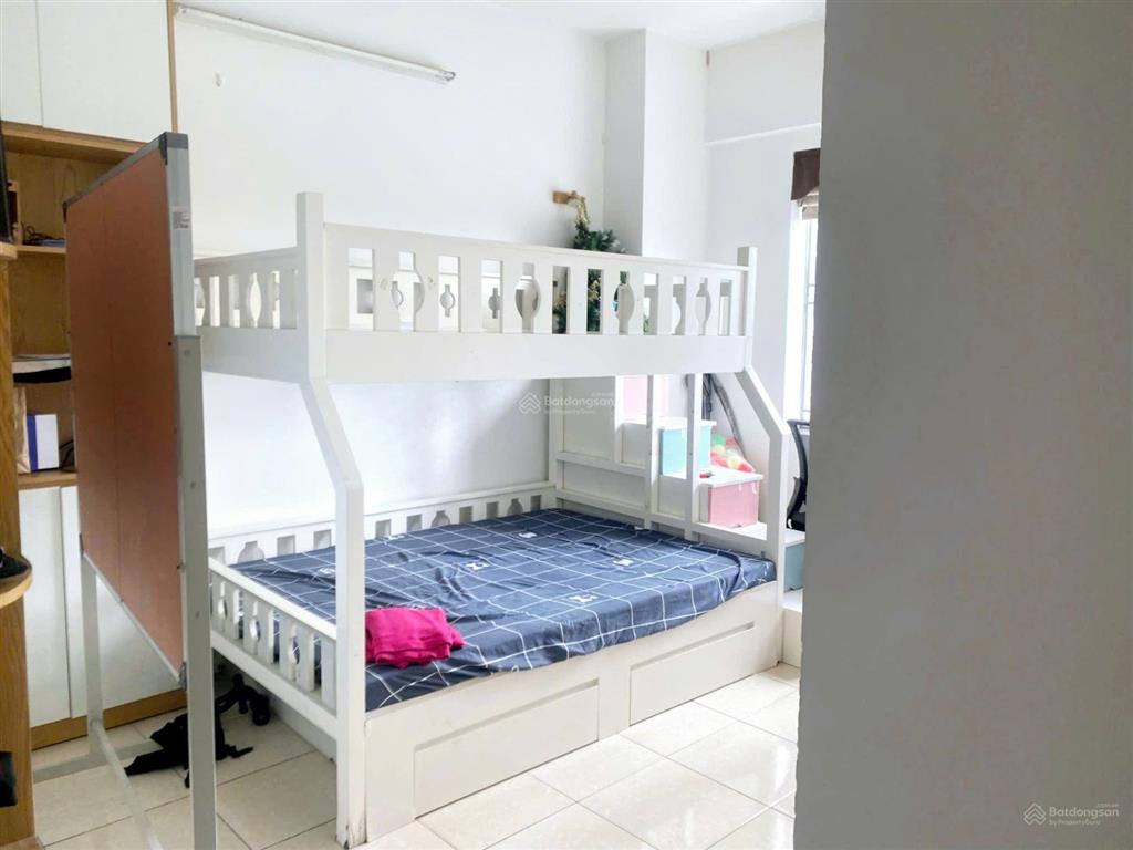 Cho thuê chcc việt hưng 97m2 3pn, 2wc 2 ban công cực thoáng giá chỉ 8tr/th