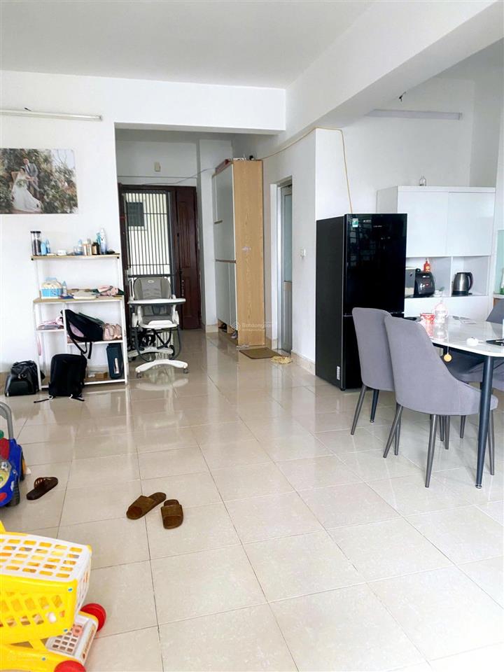 Cho thuê chcc việt hưng 97m2 3pn, 2wc 2 ban công cực thoáng giá chỉ 8tr/th