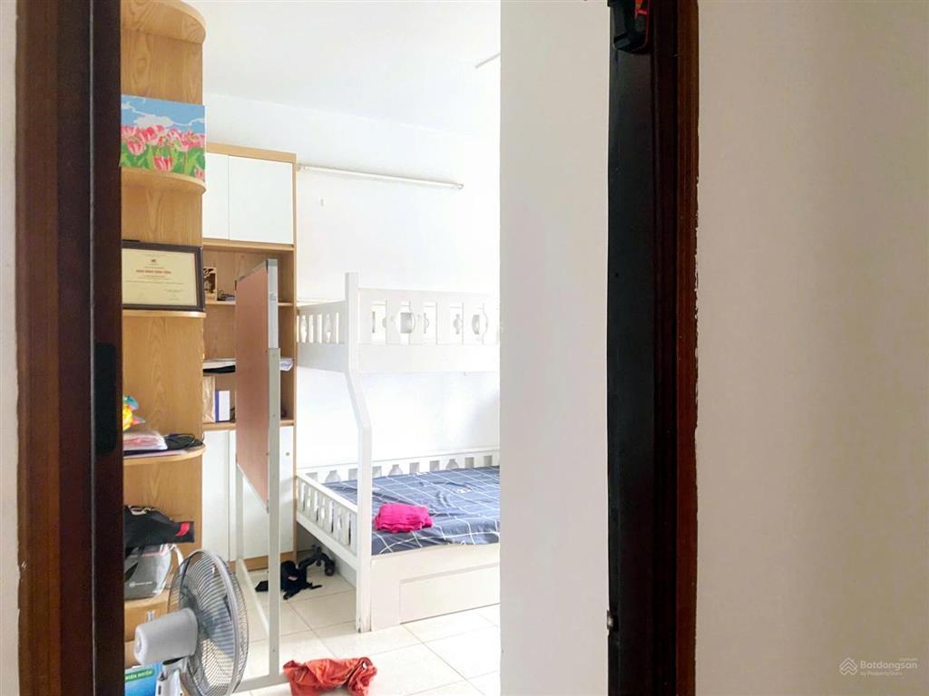 Cho thuê chcc việt hưng 97m2 3pn, 2wc 2 ban công cực thoáng giá chỉ 8tr/th