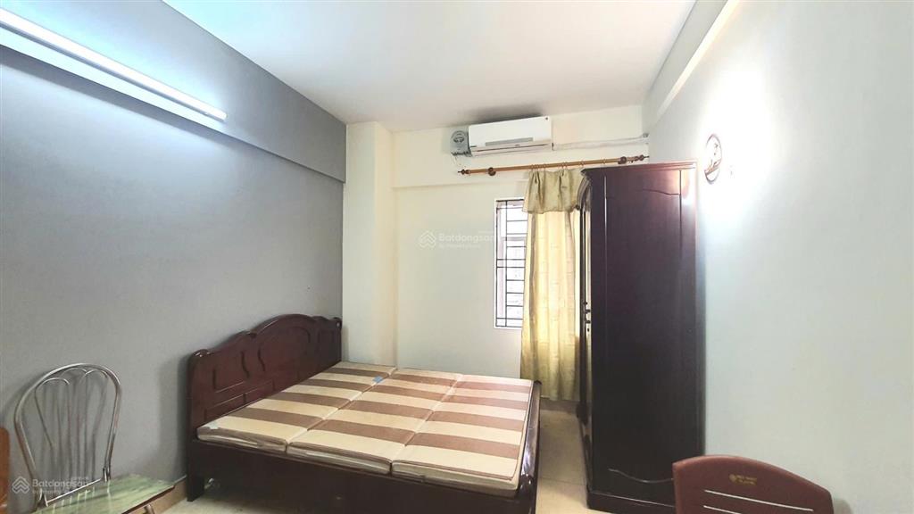 Cho thuê chcc việt hưng 76m 2 phòng ngủ đồ cơ bản giá 7,5tr/th