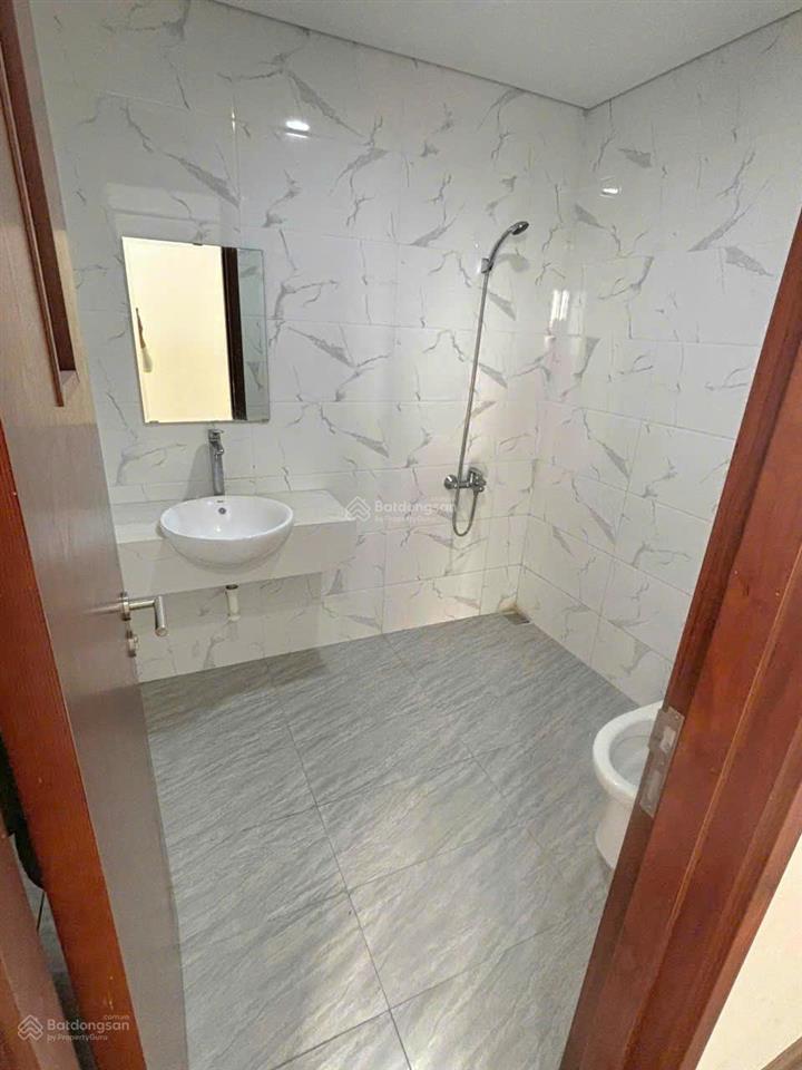 Bán chung cư dự án mới việt hưng 82m 3 phòng ngủ 2wc thoáng mát giá 6.59 tỷ