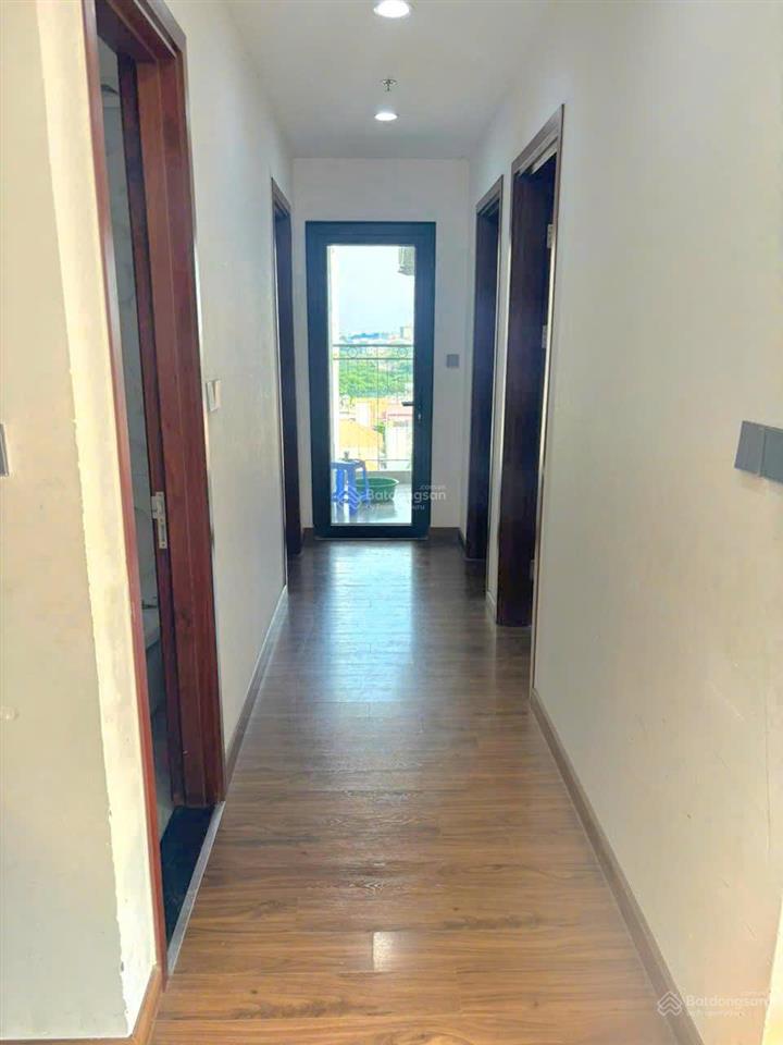Bán chung cư dự án mới việt hưng 82m 3 phòng ngủ 2wc thoáng mát giá 6.59 tỷ