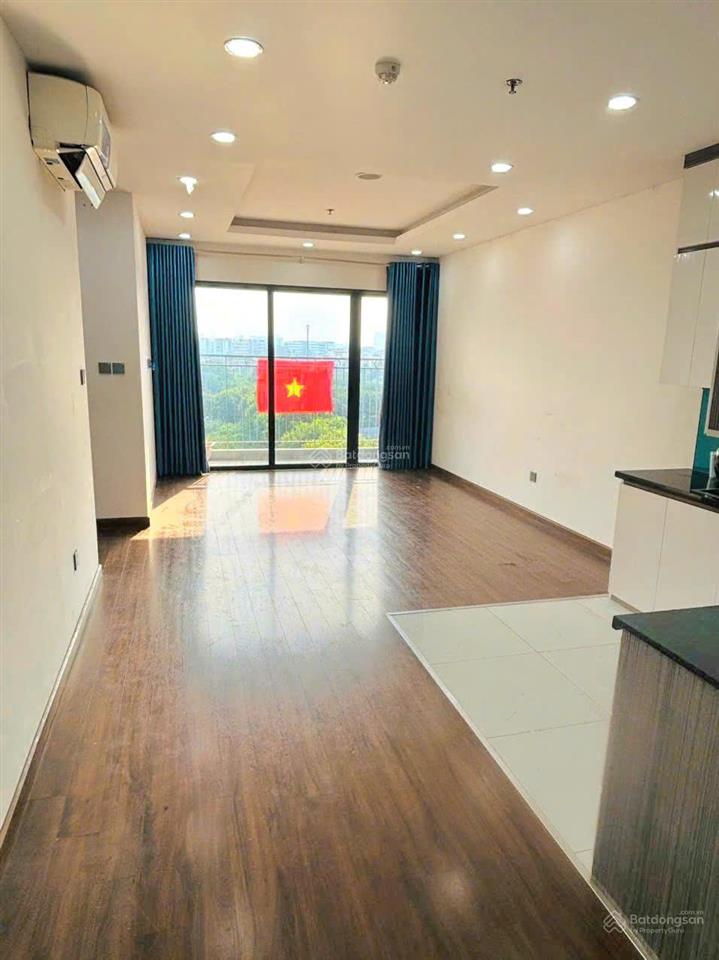 Bán chung cư dự án mới việt hưng 82m 3 phòng ngủ 2wc thoáng mát giá 6.59 tỷ