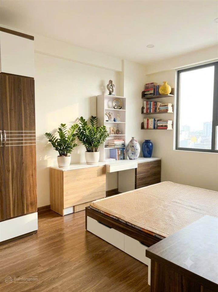 Bán chung cư dự án mới việt hưng 72m 2 phòng ngủ 2wc ban công thoáng mát