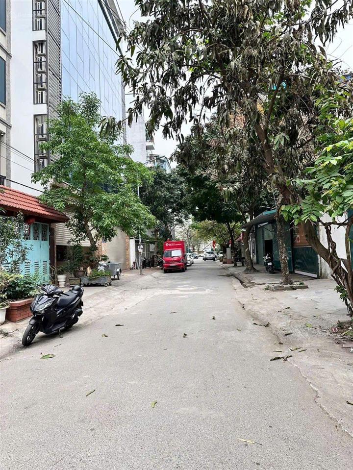 Bán gấp đất tái định cư phú diễn 8.5 ha, đầu tư, văn phòng, căn hộ dv. dt 123 m, giá 275 tr/m