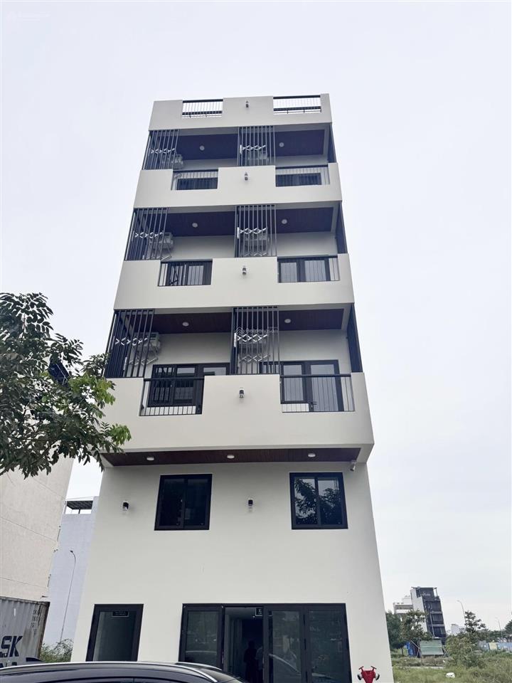 Bán tòa căn hộ 16 phòng  ngay đại học fpt  full nội thất  nhà mới 100%