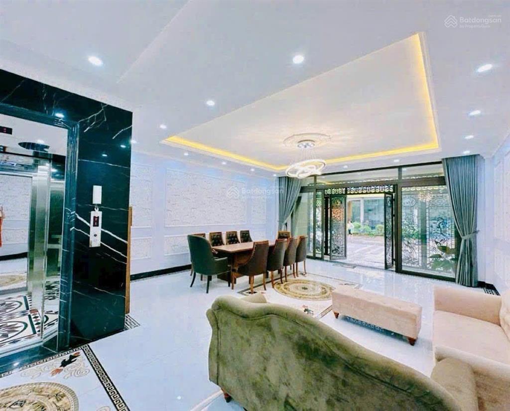 Nhà 90m xây 5 tầng, thang máy, gara 3 ô tô, full nội thất, đường ô tô, vỉa hè ở phúc lợi, long biên