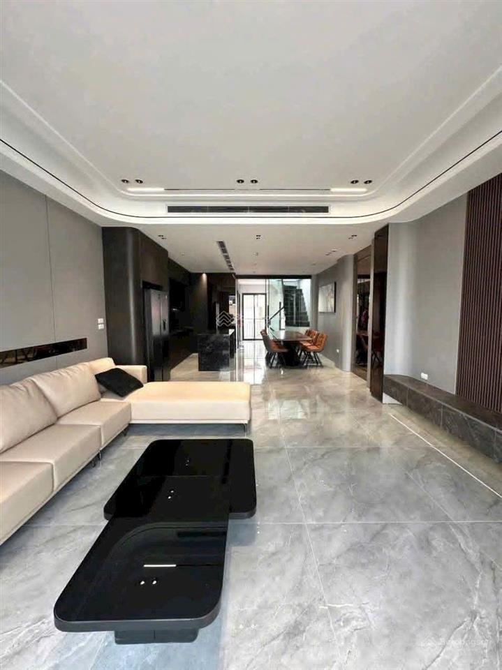 Nhà 70/75m² xây 7 tầng, thang máy, gara 2 ô tô, full nội thất ở nguyễn văn cừ, bồ đề, long biên, hn