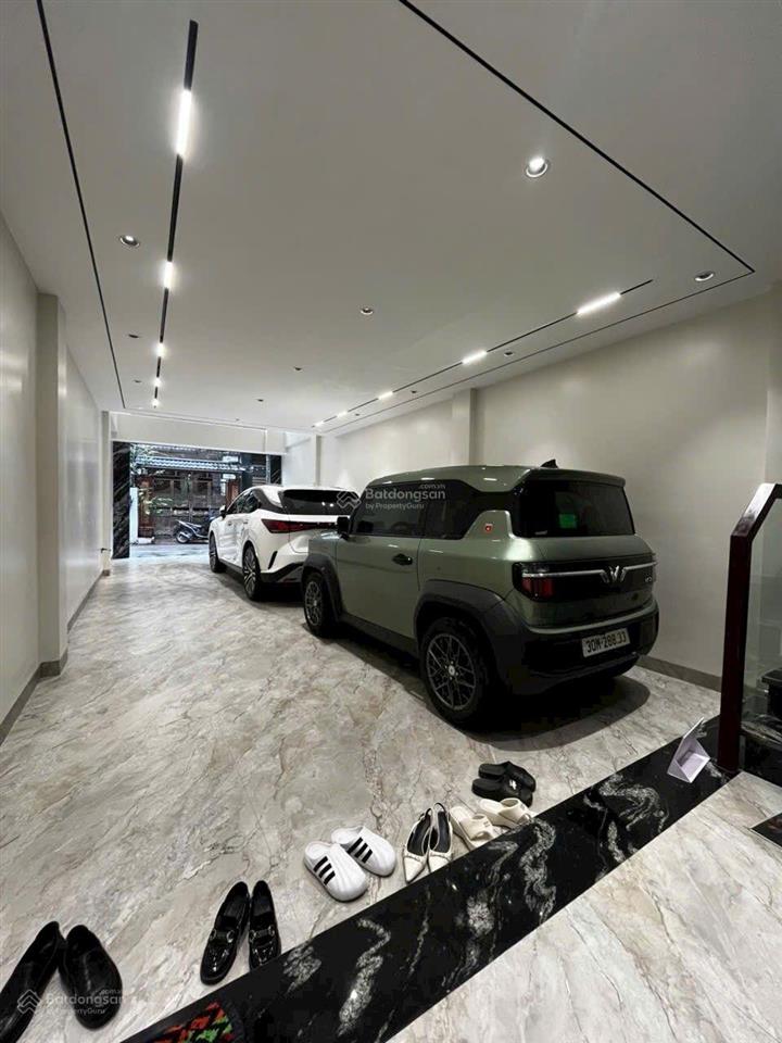 Nhà 70/75m² xây 7 tầng, thang máy, gara 2 ô tô, full nội thất ở nguyễn văn cừ, bồ đề, long biên, hn