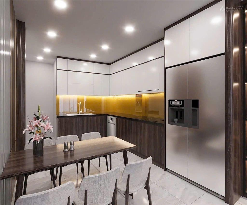 Bán nhà 50m xây 7 tầng, thang máy, full nội thất gần phố nguyễn văn cừ, long biên, hn 14.95 tỉ