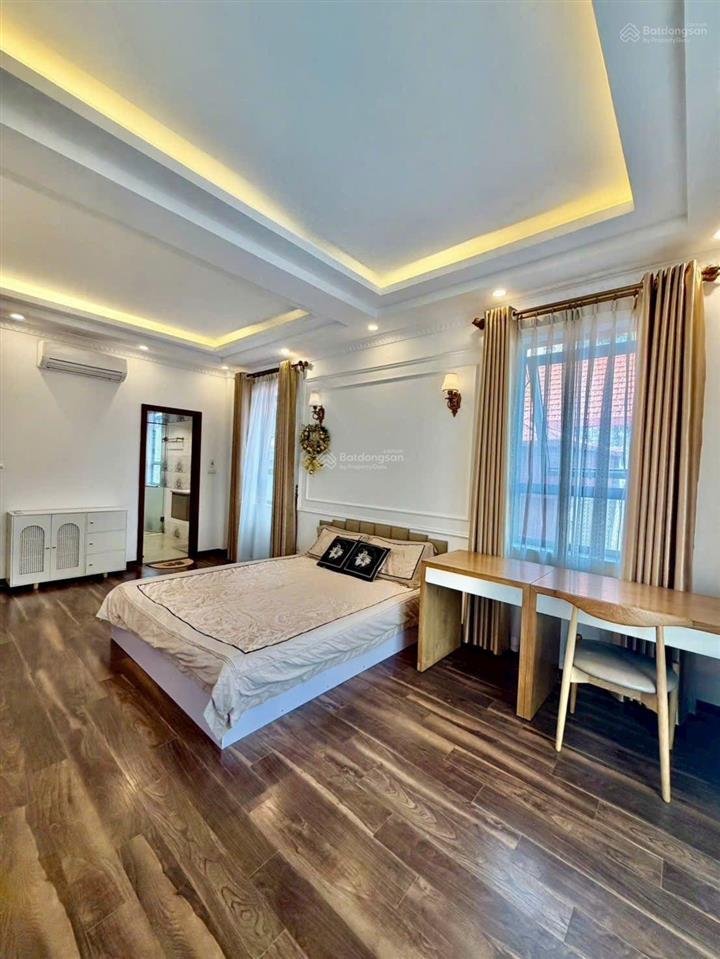 Nhà 38m xây 7 tầng, thang máy, gara ô tô, full nội thất ở chu huy mân, sài đồng, long biên, hn 12,7