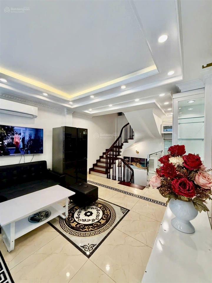 Nhà 38m xây 7 tầng, thang máy, gara ô tô, full nội thất ở chu huy mân, sài đồng, long biên, hn 12,7