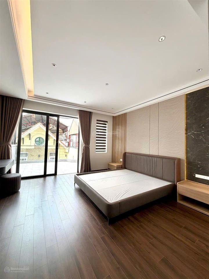 Nhà 66m xây 7 tầng, full nội thất, thang máy, gara ô tô ở ngọc lâm, long biên, hn 28,5 tỉ