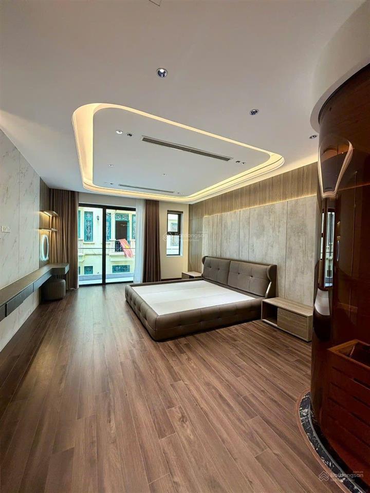 Nhà 66m xây 7 tầng, full nội thất, thang máy, gara ô tô ở ngọc lâm, long biên, hn 28,5 tỉ